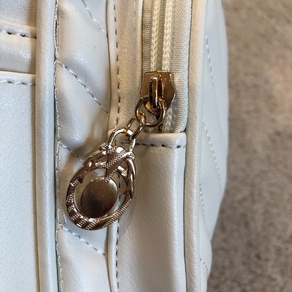 NWOT Mini Backpack Pom Cute Small Backpack Purse Vegan Leather White Cream Bag - Picture 10 of 16